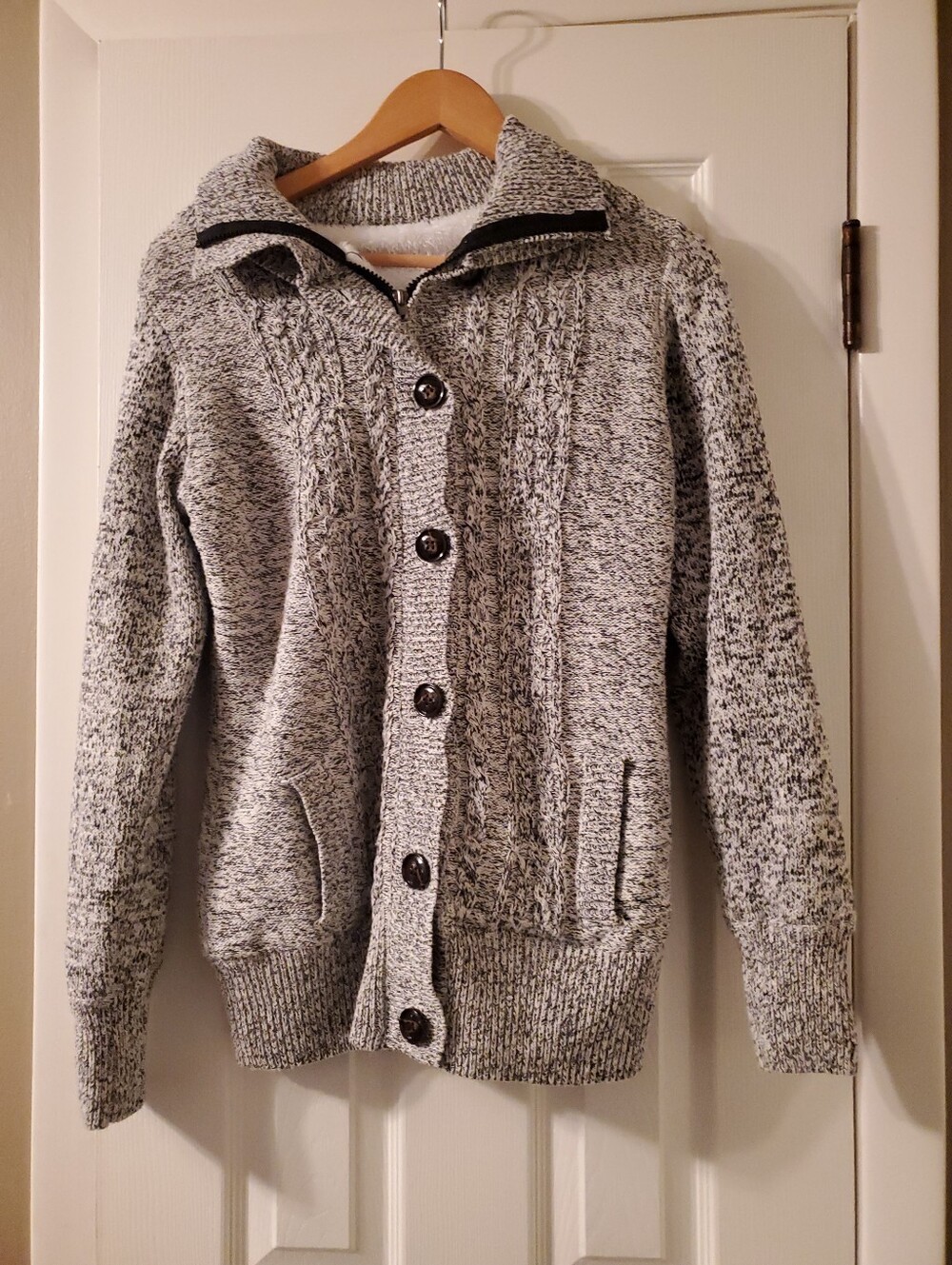 Womens Grey Knit Button-Up Sweater Cardigan Medium Preowned